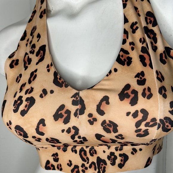 Fabletics On-the-Go Medium Impact‎ Sports Bra in Desert Leopard- size XS - Picture 7 of 14